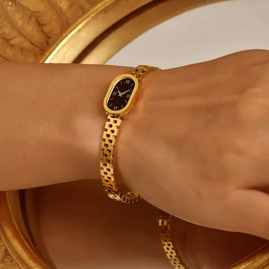 Gold Bracelet Watch for Women – Elegant Black Roman Dial Fashion Timepiece